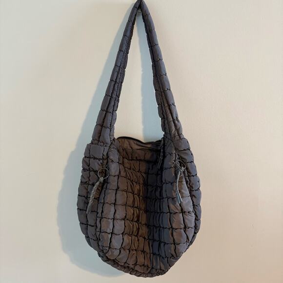 Urban Expressions | Tamsin Gray Quilted Puffer Tote Gym Bag - Picture 2 of 5